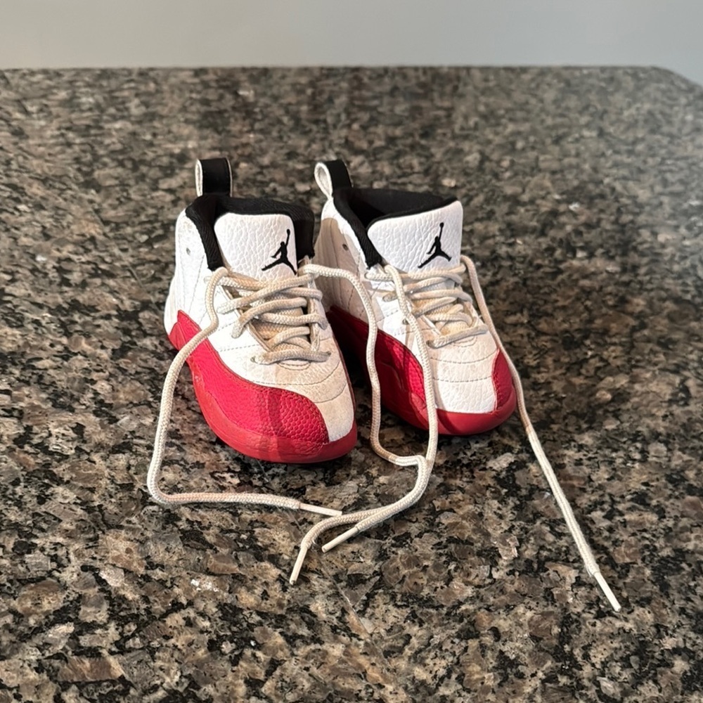Jordan baby 6.5 White and Red Sneakers EUC